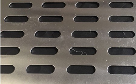 不銹鋼長(zhǎng)腰孔沖孔網(wǎng)